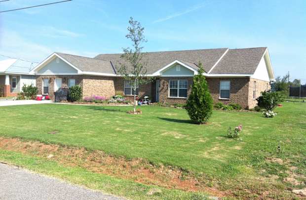 1)  4238 5th St. NE - Rowe